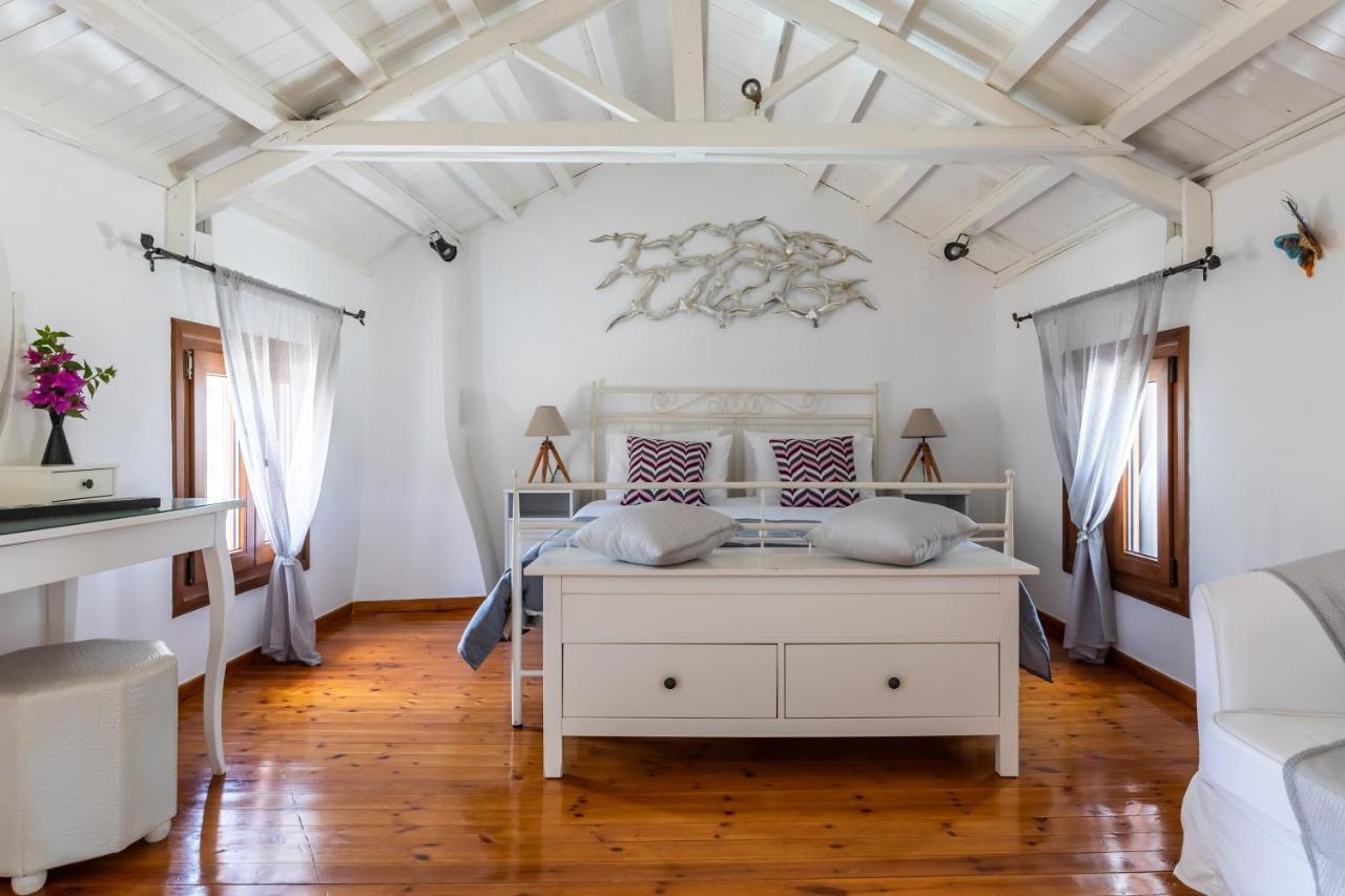 Villa Fotini Kalivi In Raches Panormos  外观 照片